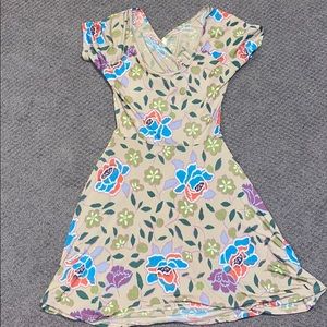 Floral Dress w/ Cut our in back